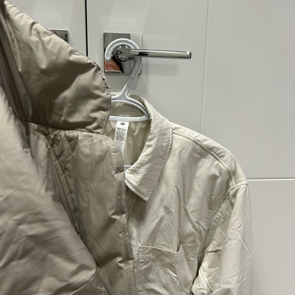 Lululemon Insulated Trench in Raw Linen, size 6 - Picture 11 of 13